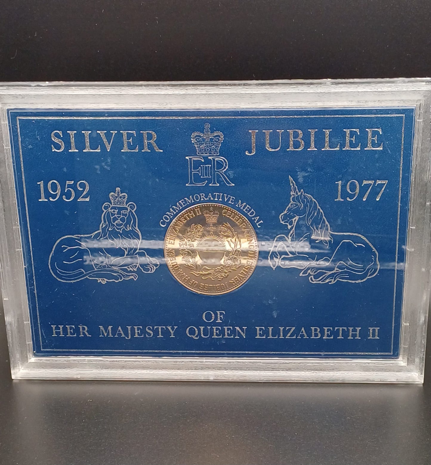 1977 Queen Elizabeth II silver jubilee commemorative medal